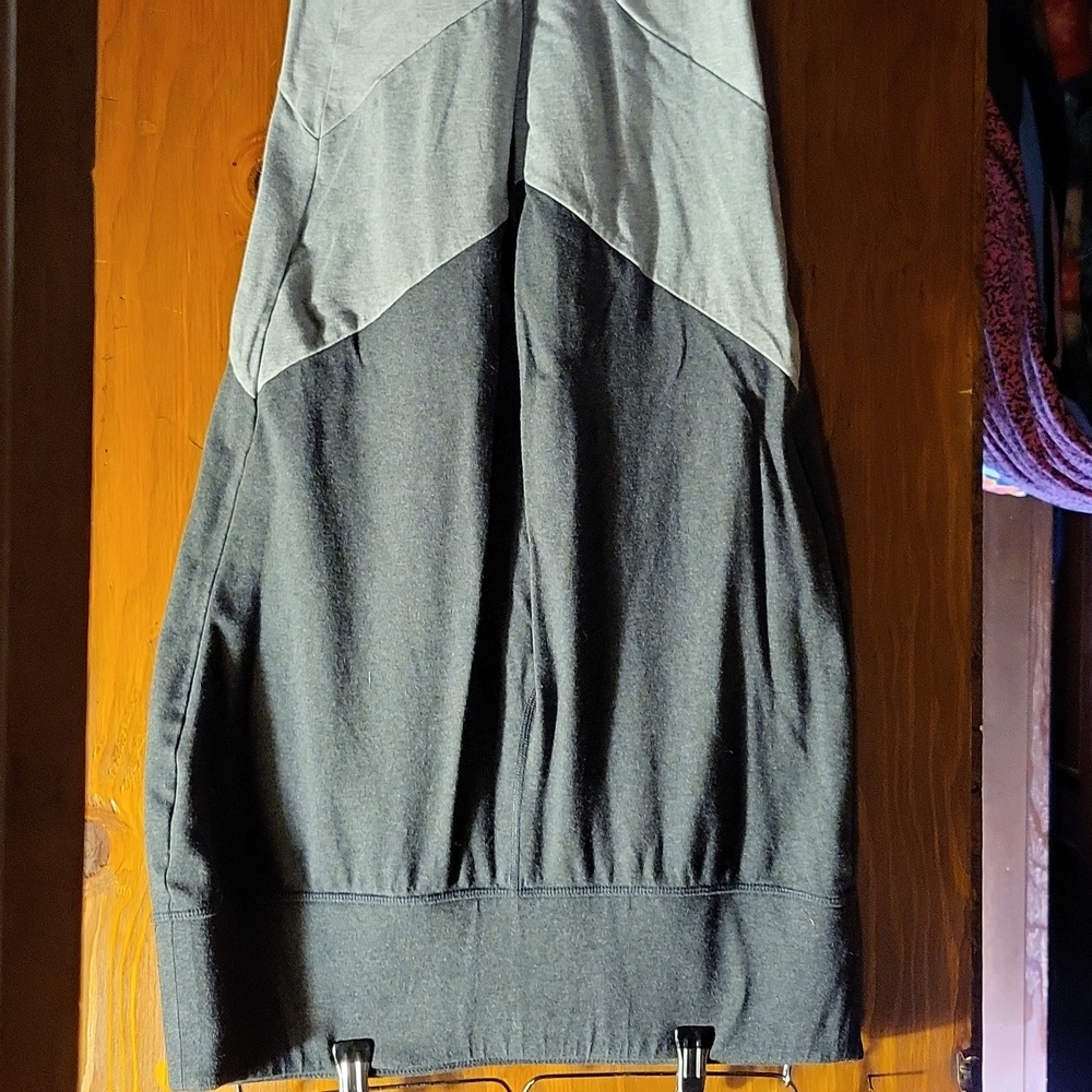 Livi leggings in shades of gray